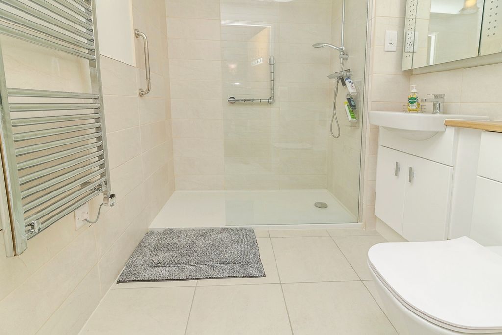 Property photo 2 of 16 Photo