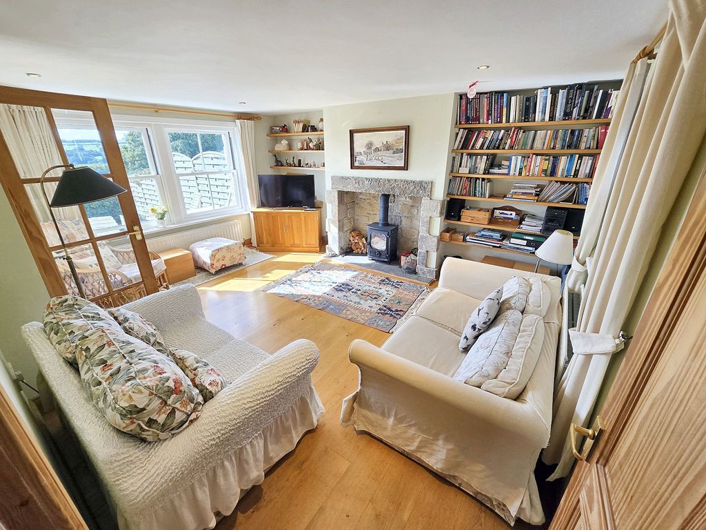 Property photo 3 of 22