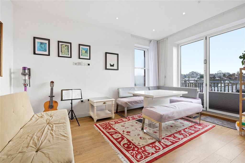 Property photo 3 of 16 Picture No. 06