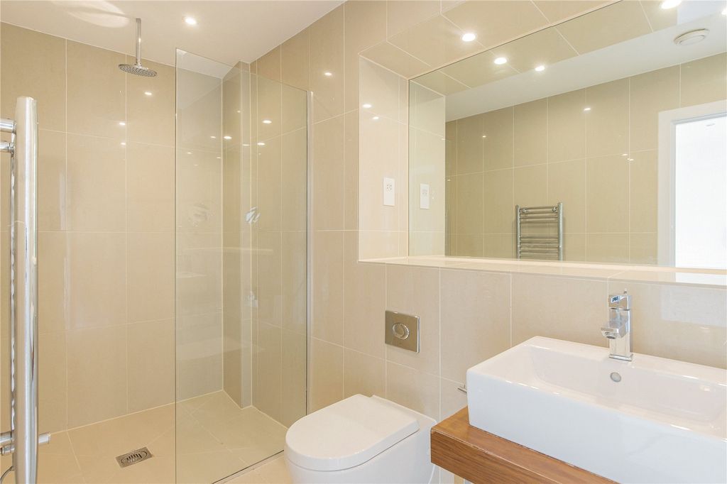 Additional image 10 of 3 bed flat for saleAberdeen Square, Cambridge, Cambridgeshire CB2