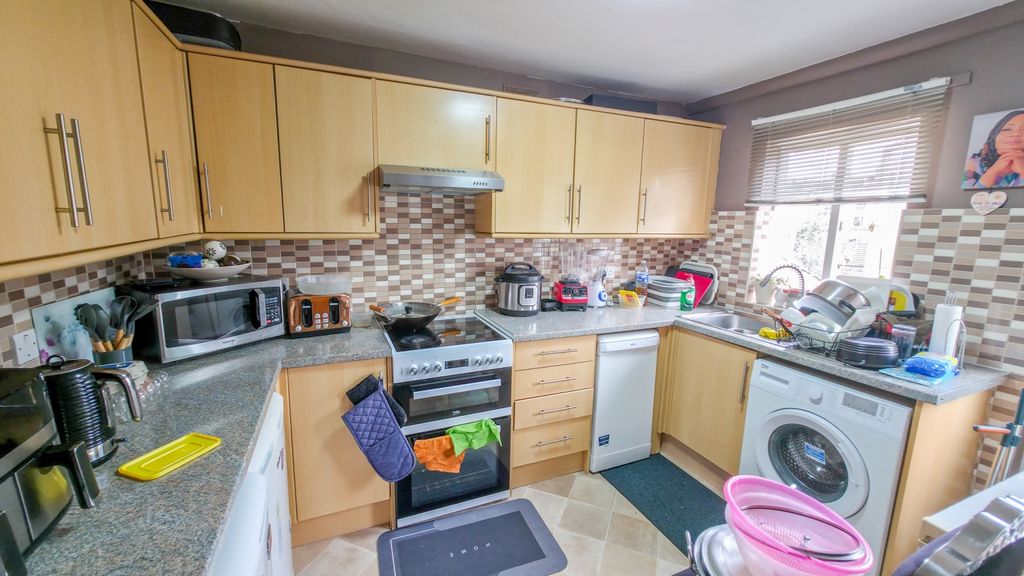 Property photo 3 of 20 20260320_121936