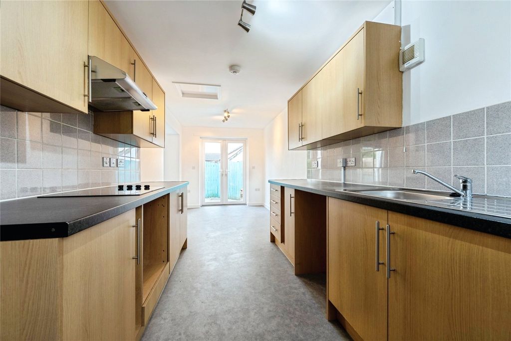 Property photo 2 of 13 Picture No. 21