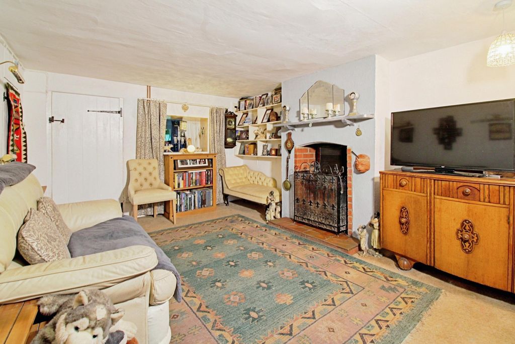 Property photo 2 of 17 Living Room
