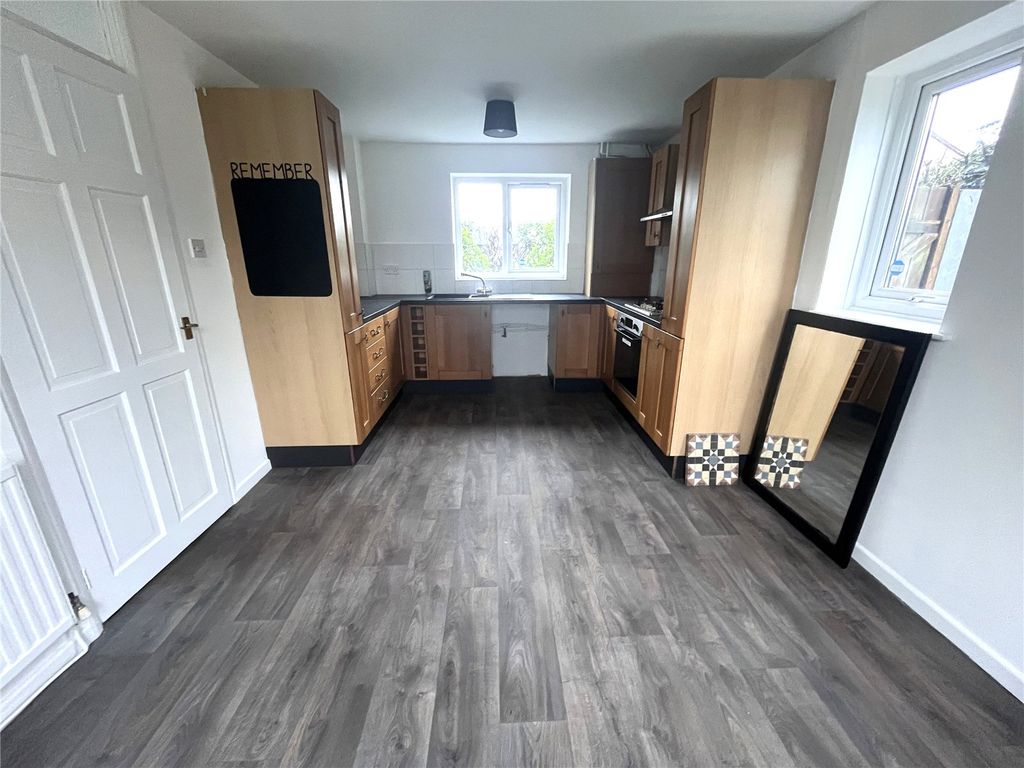 Property photo 3 of 18 Picture No. 11