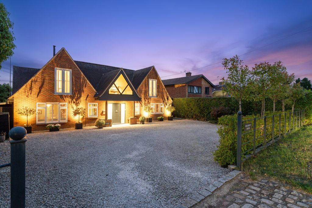 Property photo 1 of 33