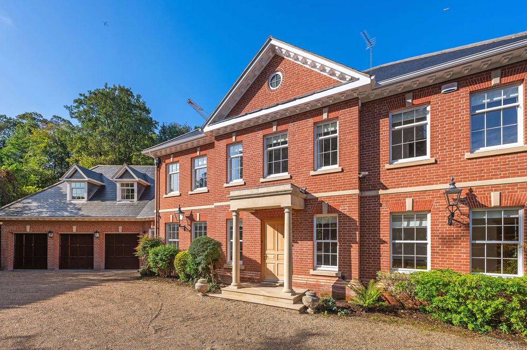 Property photo 1 of 37