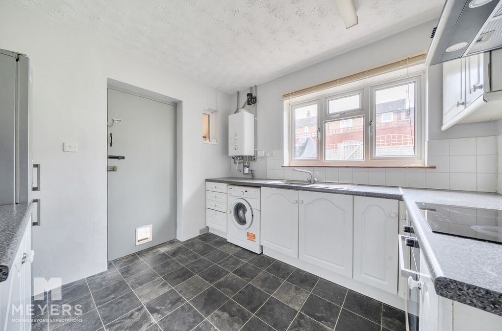 Property photo 2 of 11