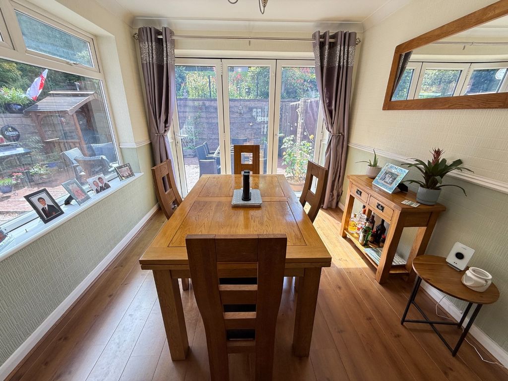 Property photo 3 of 18 5240154