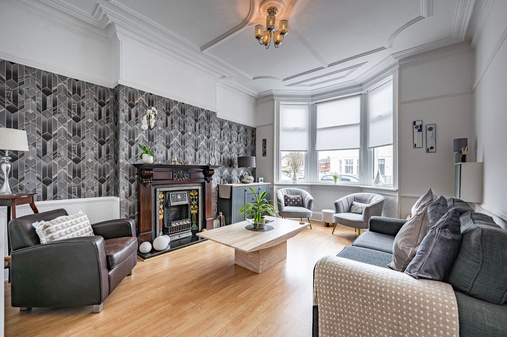 Property photo 2 of 42