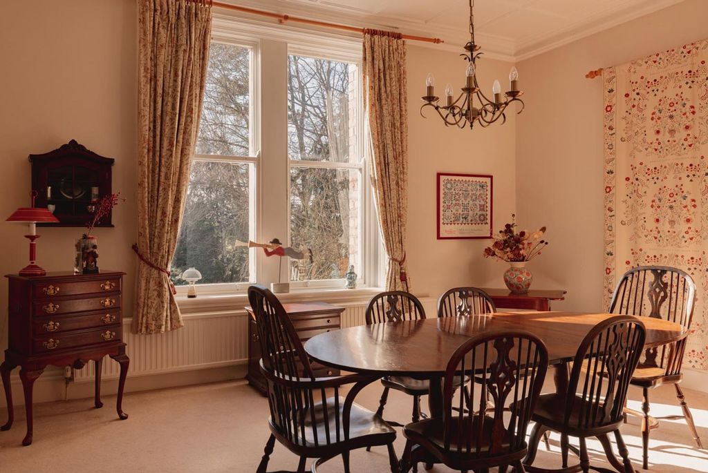 Property photo 3 of 22