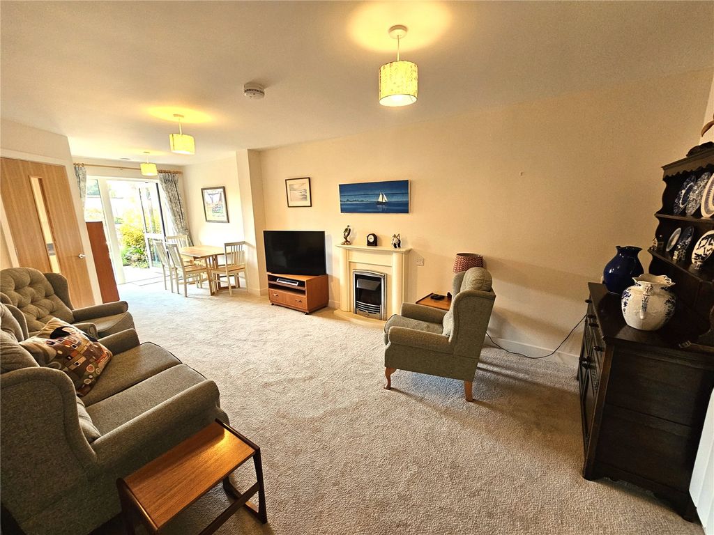Property photo 2 of 12 Picture No. 05