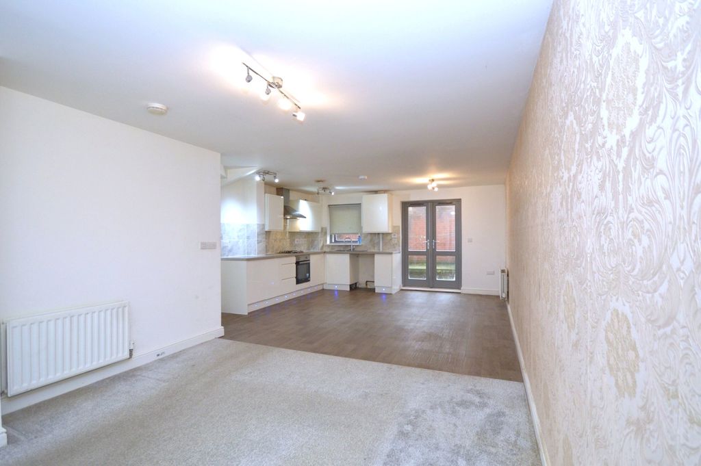 Property photo 3 of 14 Picture No. 11