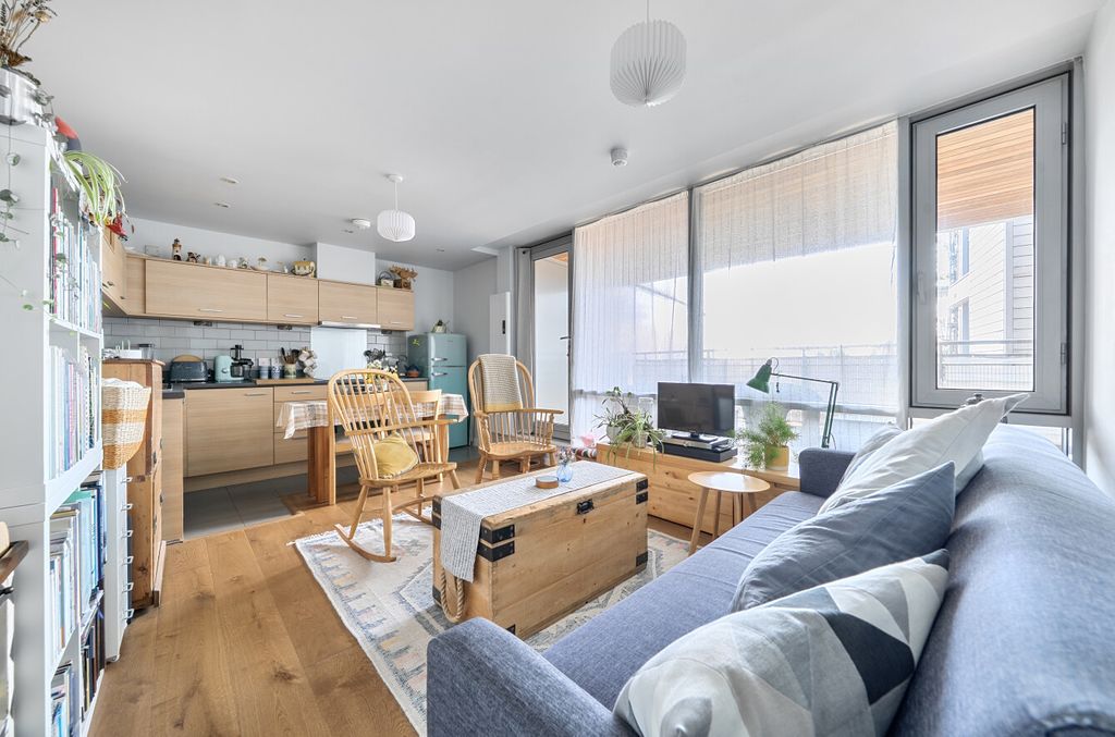 Property photo 3 of 10 1404562-3-697A2F3...