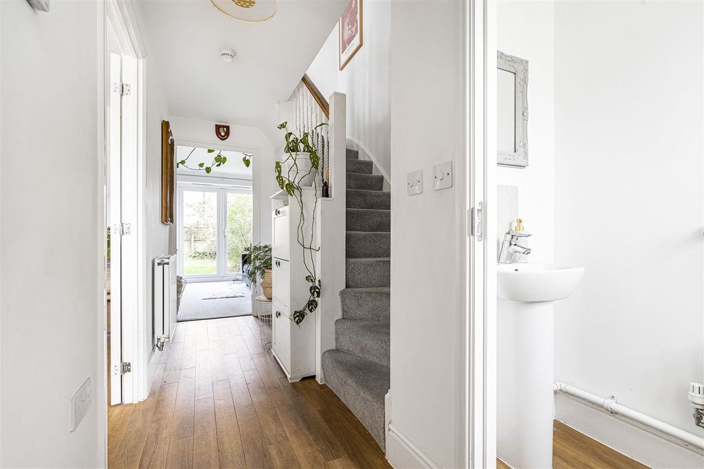 Property photo 2 of 22 18_76072.Jpg