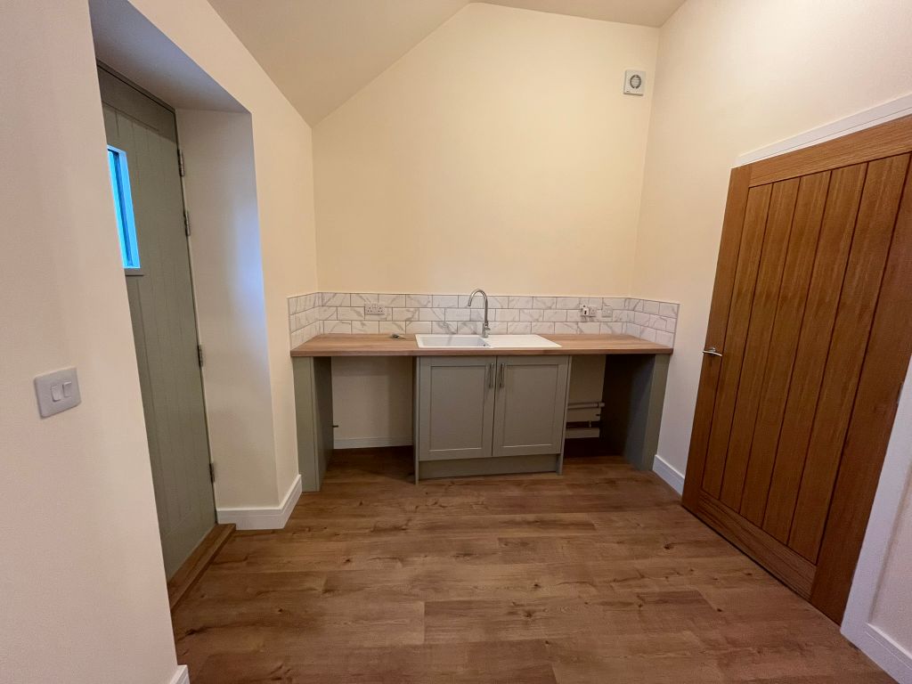 Additional image 10 of 4 bed barn conversion to rentMill Lane, Middle Rasen, Market Rasen. LN8