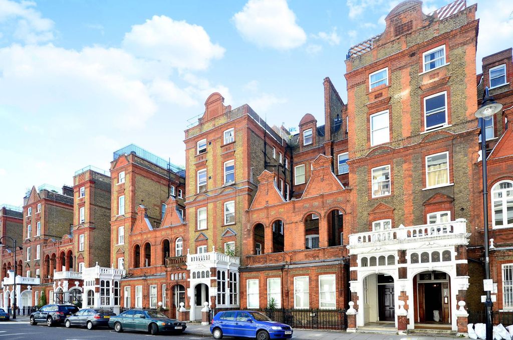 Property photo 1 of 2