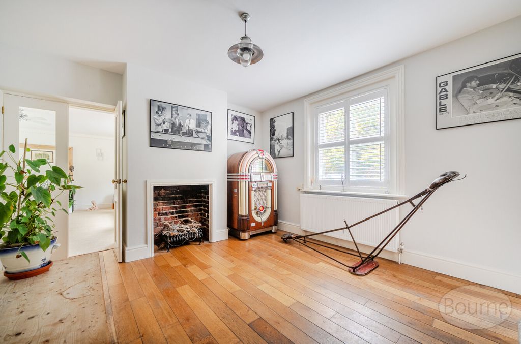 Property photo 2 of 15 8Eb2F9Cf-996d-44B...