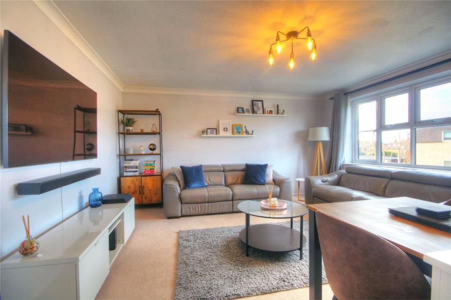 Property photo 2 of 8