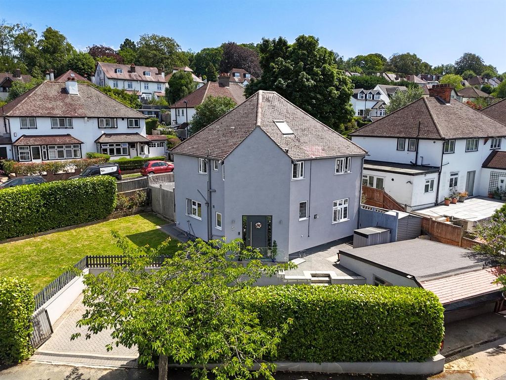 Property photo 1 of 35 1De792Ab-613B-47C9-8075-7A4981D2Fc22-4.Jpg