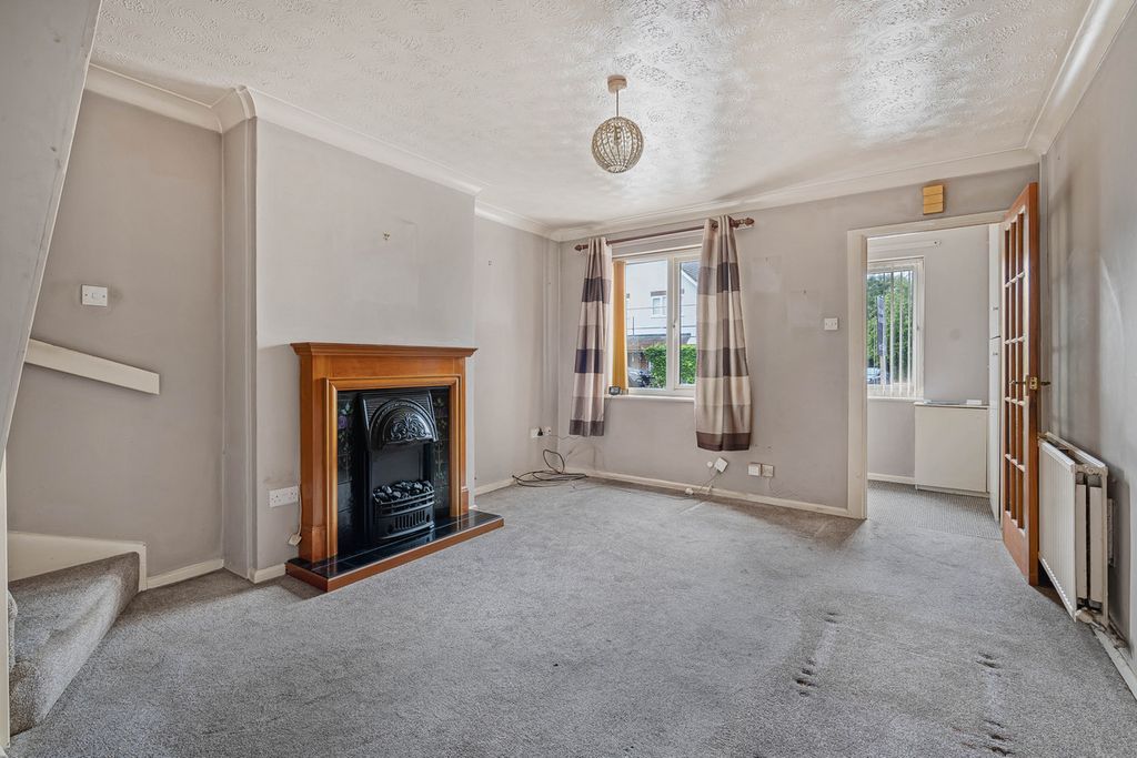 Property photo 3 of 19