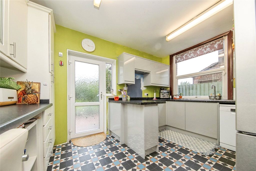 Property photo 3 of 19 Picture No. 22