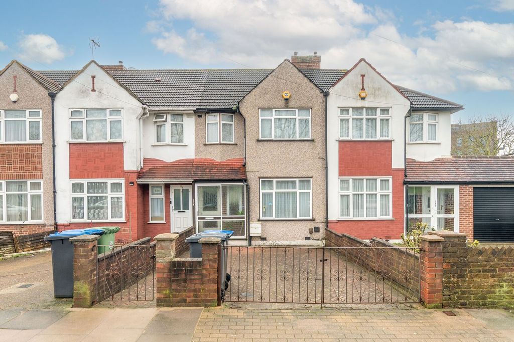 Property photo 2 of 16