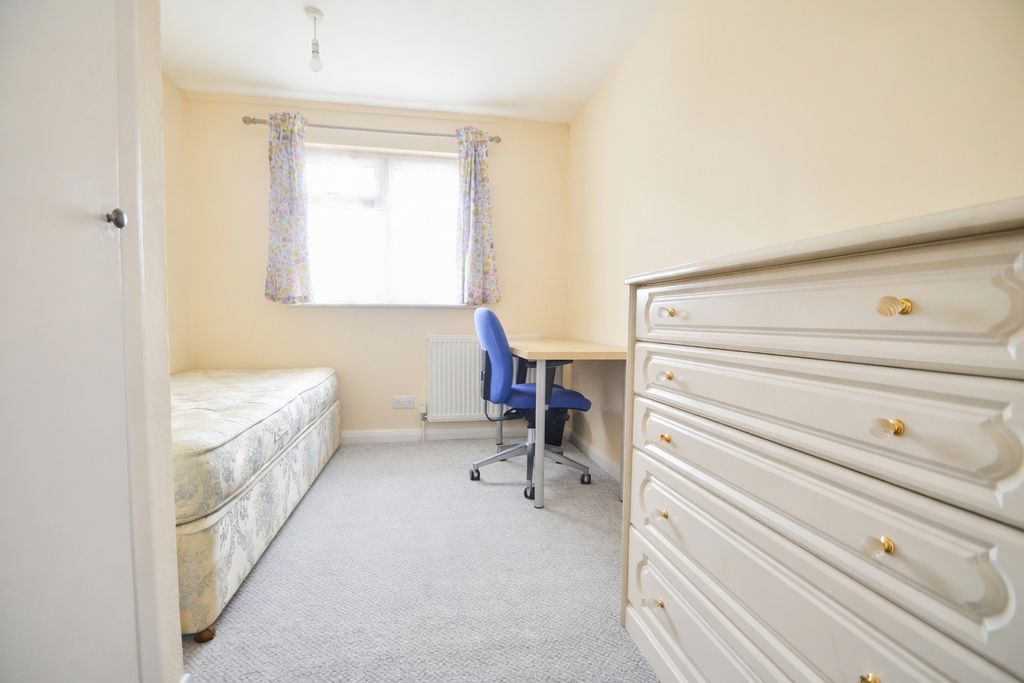 Property photo 2 of 8 Y7Vyh