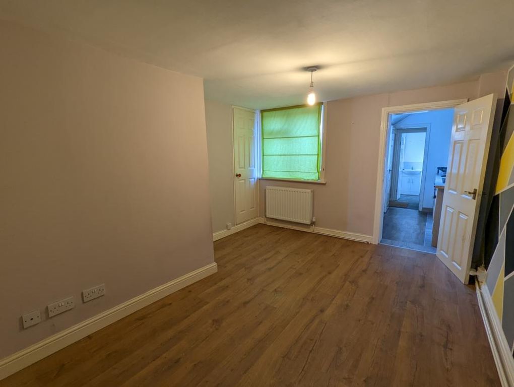 Property photo 3 of 7 Annex