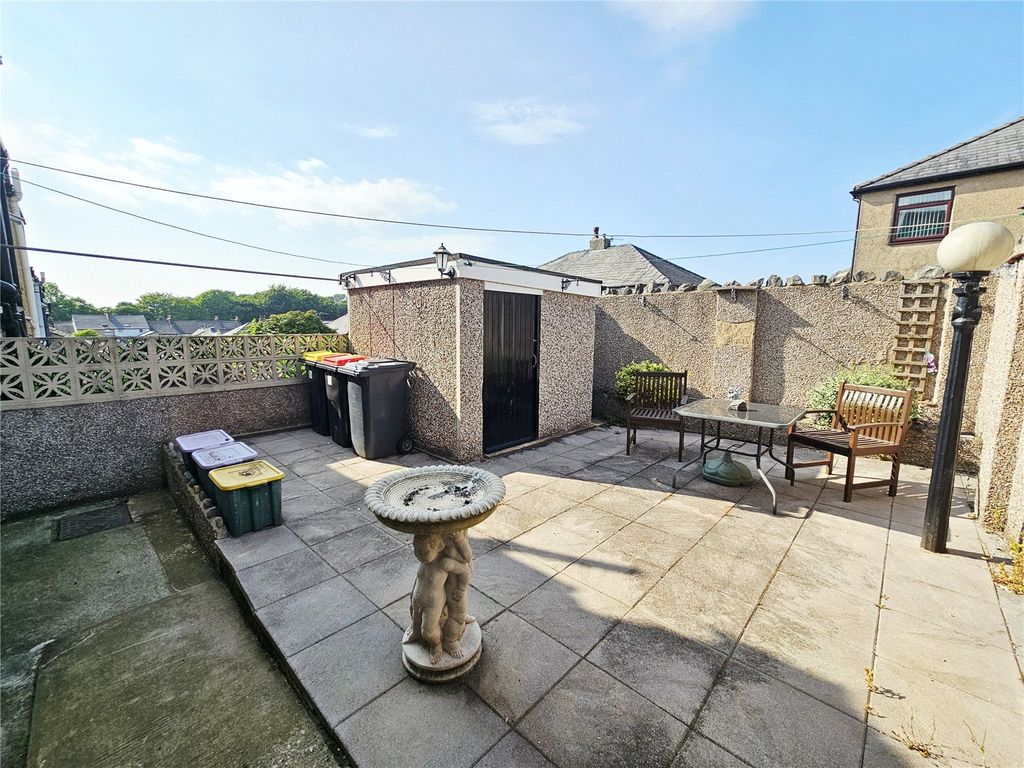 Property photo 2 of 18 Picture No. 26