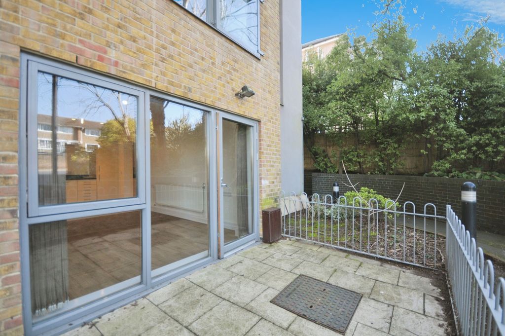 Property photo 3 of 15 Photography