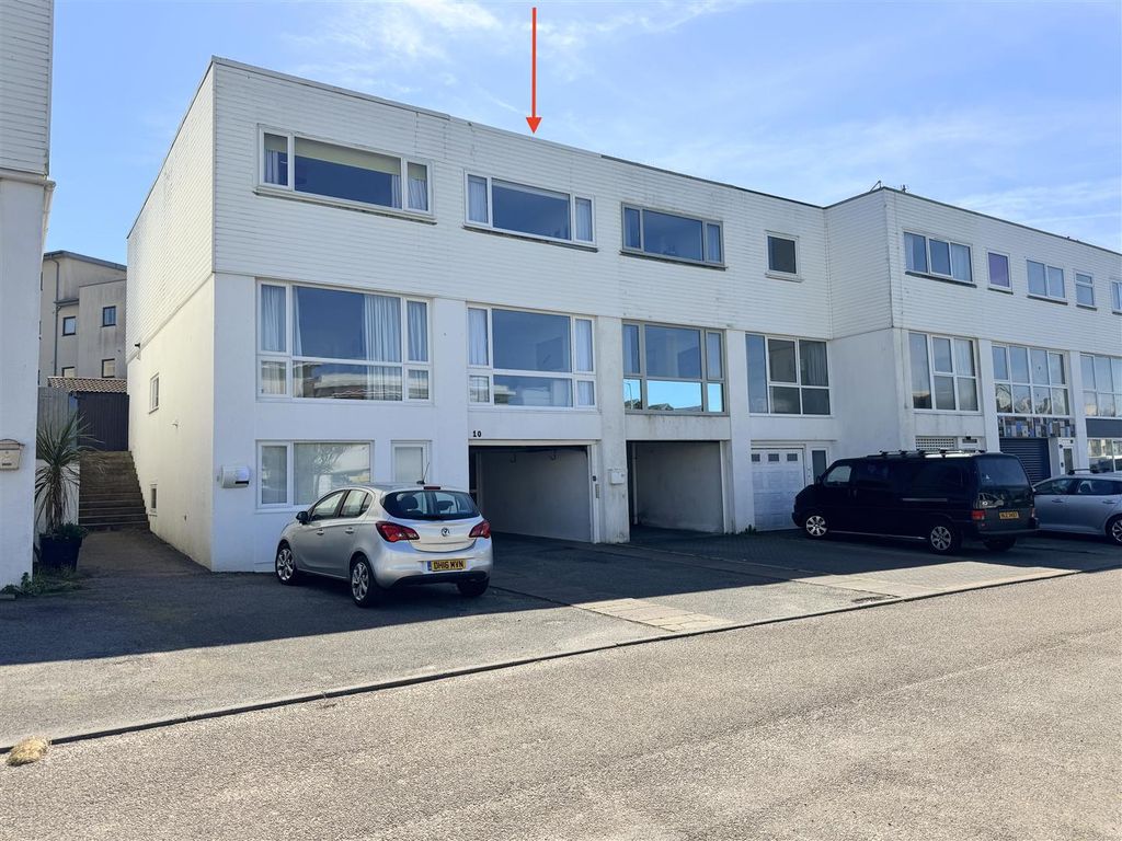 Property photo 1 of 27