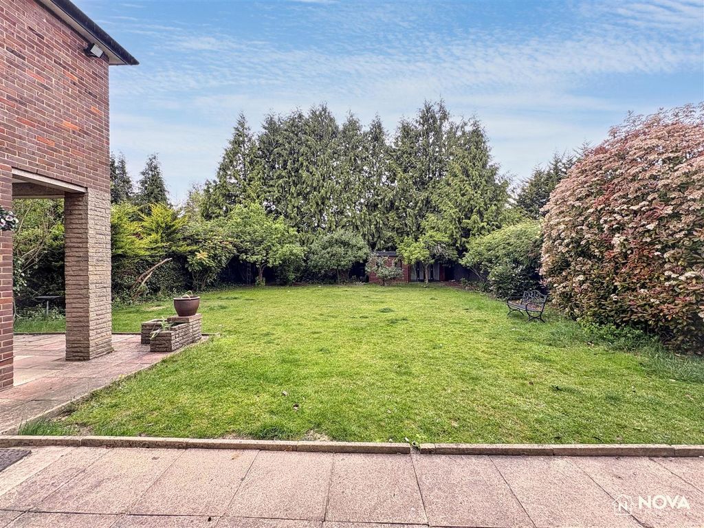 Additional image 30 of 4 bed detached house for saleOld Bedford Road, Luton LU2