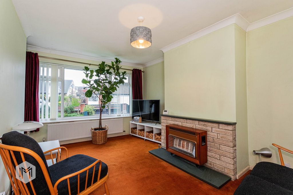 Property photo 2 of 18 Picture No. 17