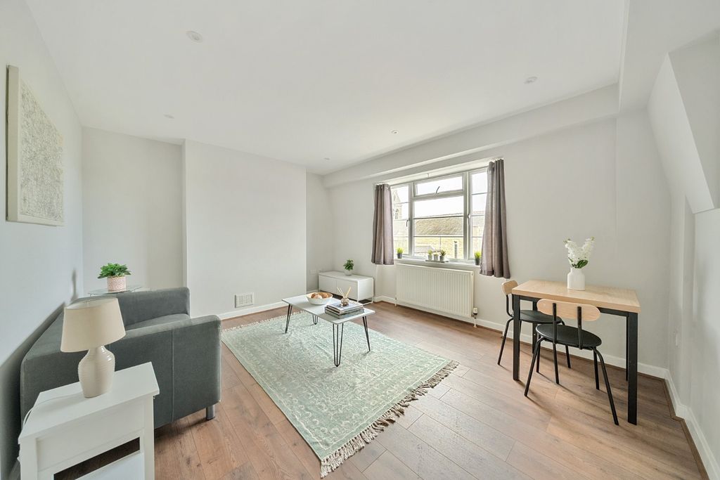 Property photo 1 of 11 Picture No. 17