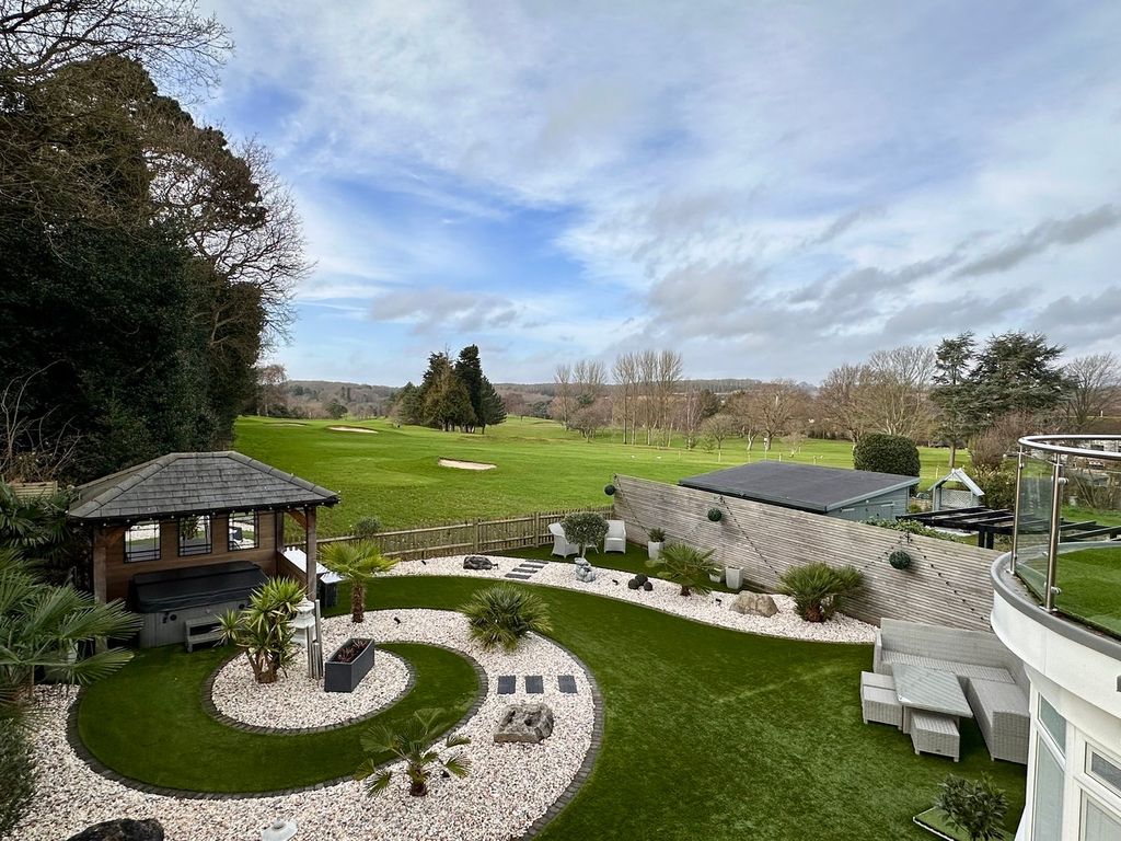 Property photo 2 of 36