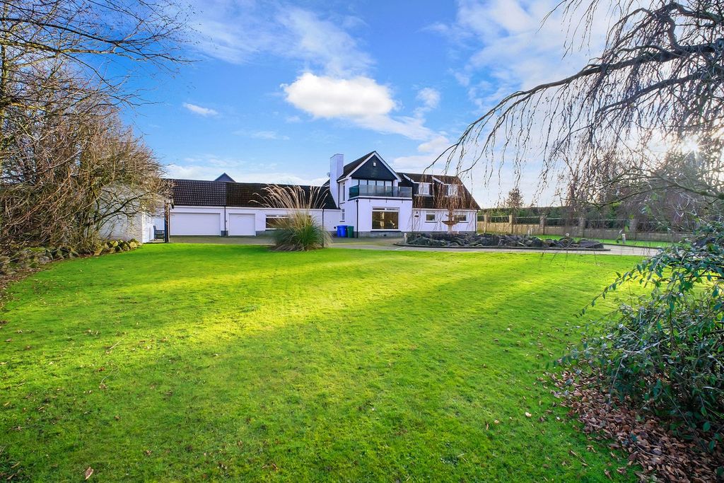 Property photo 1 of 26