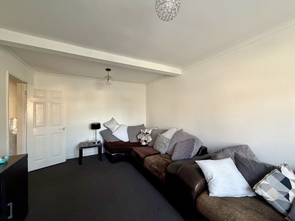 Property photo 1 of 9 4 Bed End Terrace To Rent Wheatley Crescent, Hayes Ub3