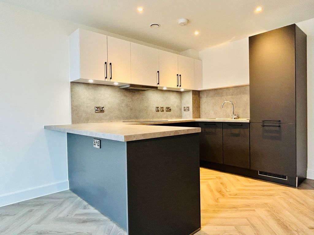 Property photo 1 of 6 Kitchen