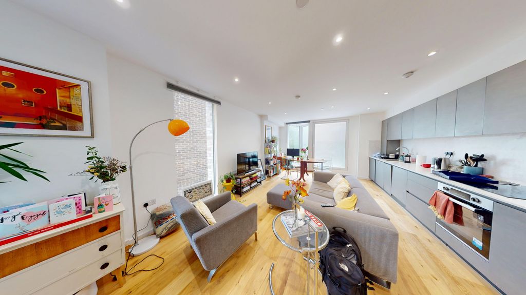 Property photo 2 of 10
