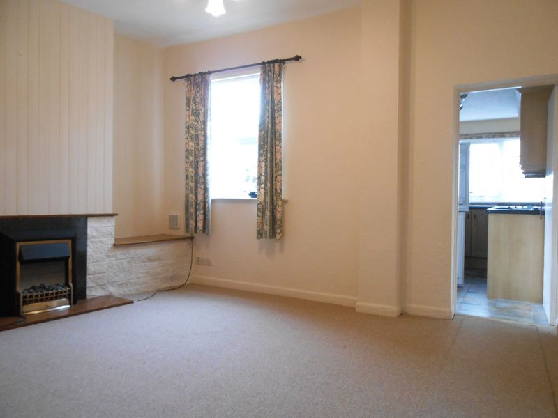 Property photo 3 of 8 Photo 9