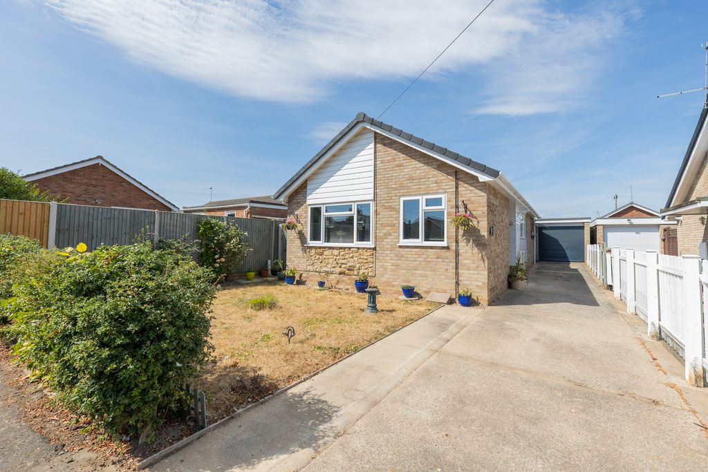 Property photo 1 of 11