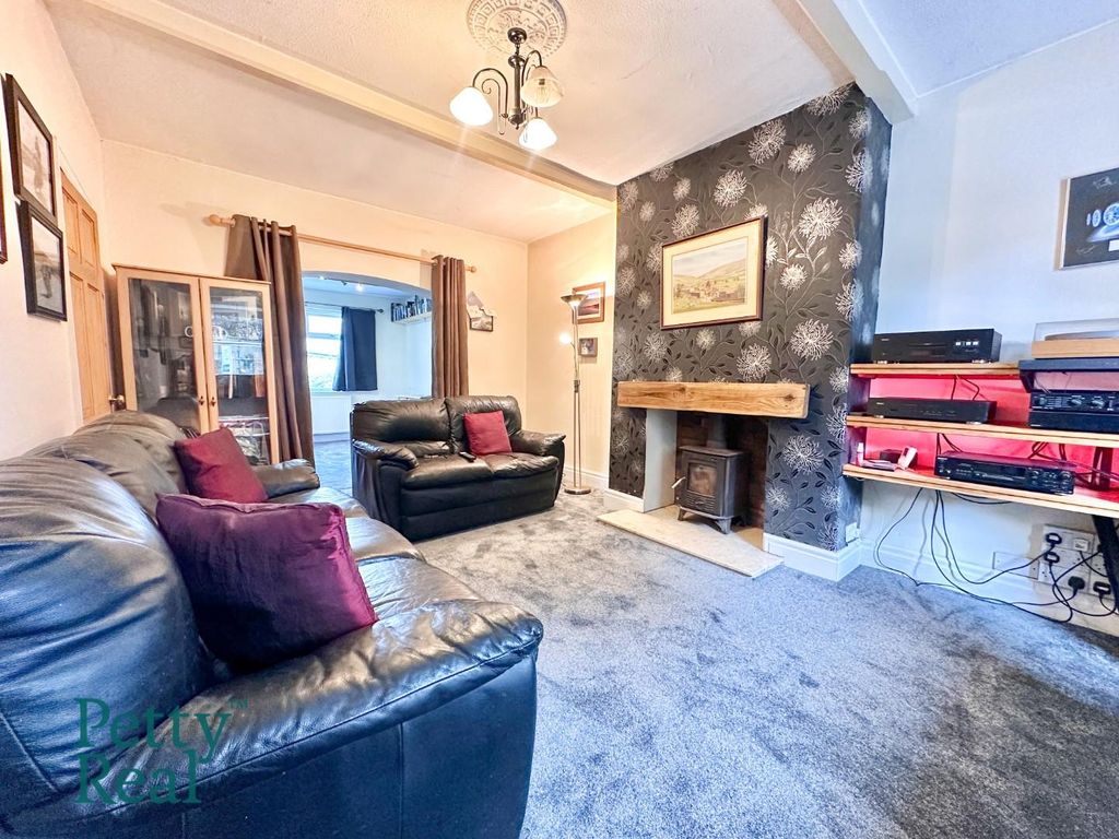 Property photo 2 of 19 8E1B975B-141E-4837-A919-8B2390Ff36B2.Jpeg