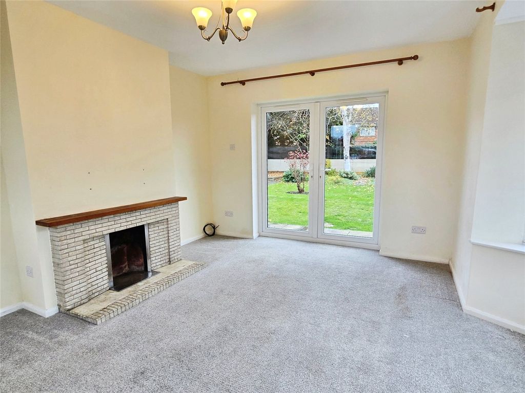 Property photo 2 of 15 Living Room