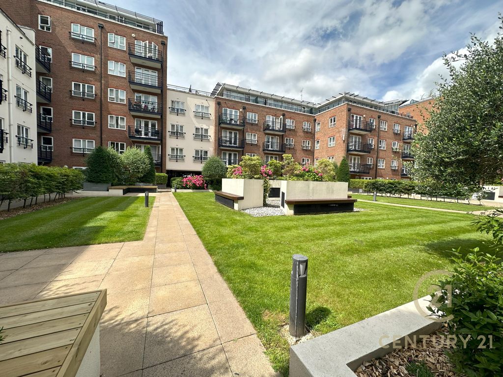Property photo 1 of 21