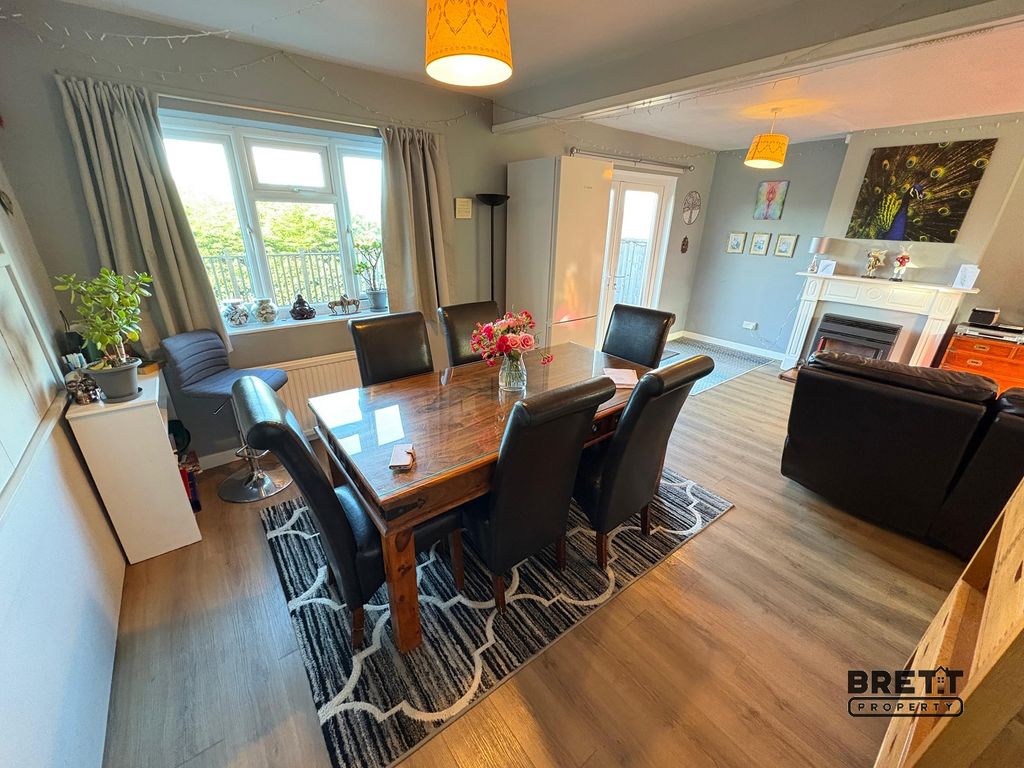 Property photo 3 of 10 Not Specified