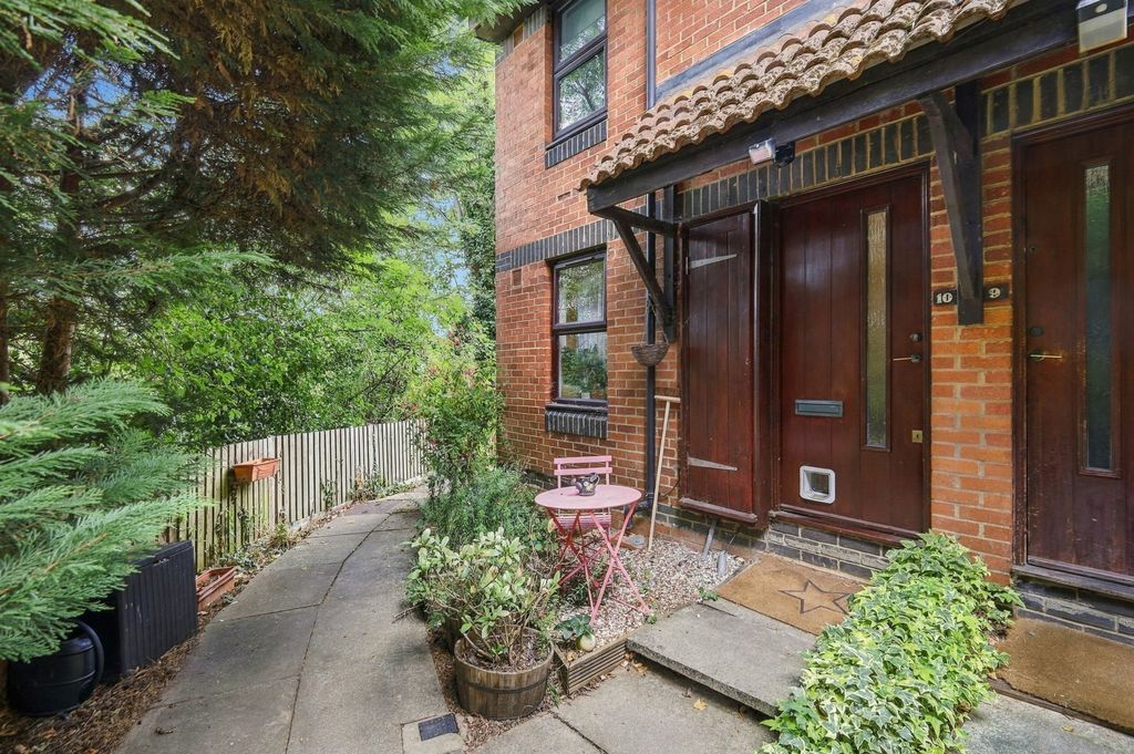 Property photo 3 of 18