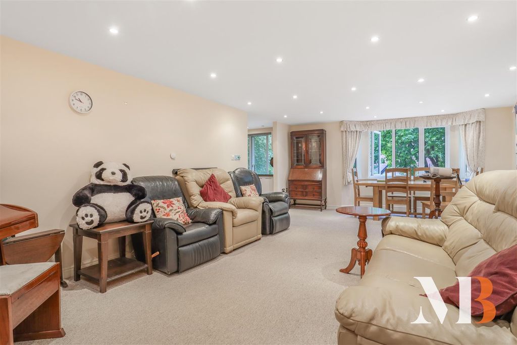 Property photo 2 of 20 Earlsdon-22 (1).Jpg