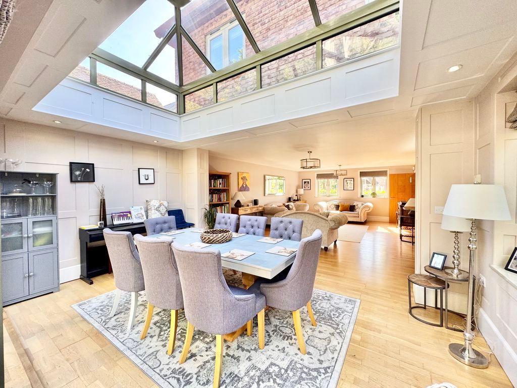 Property photo 2 of 25 Dining Room/Sitting Room