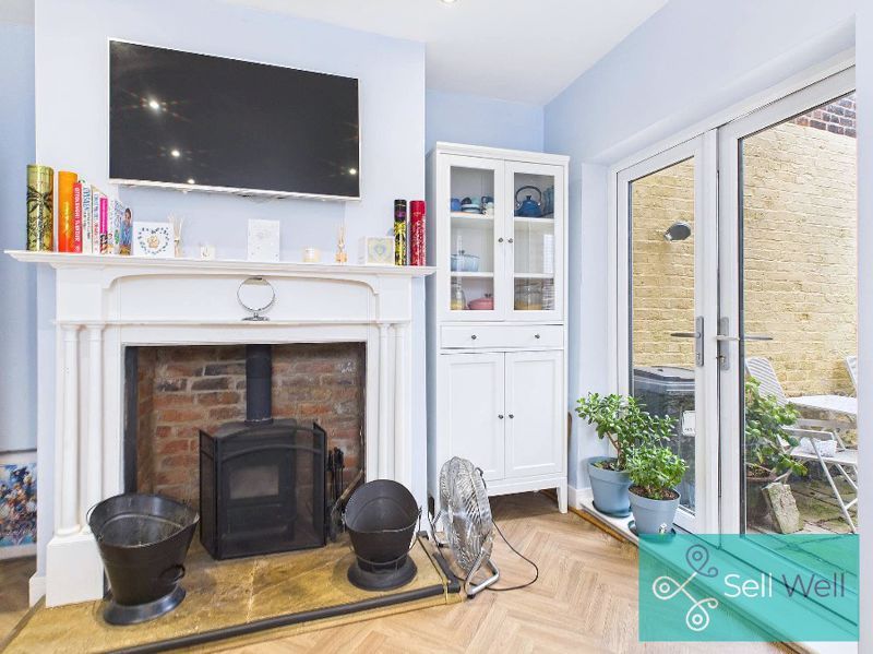 Property photo 3 of 25 Kitchen/Diner