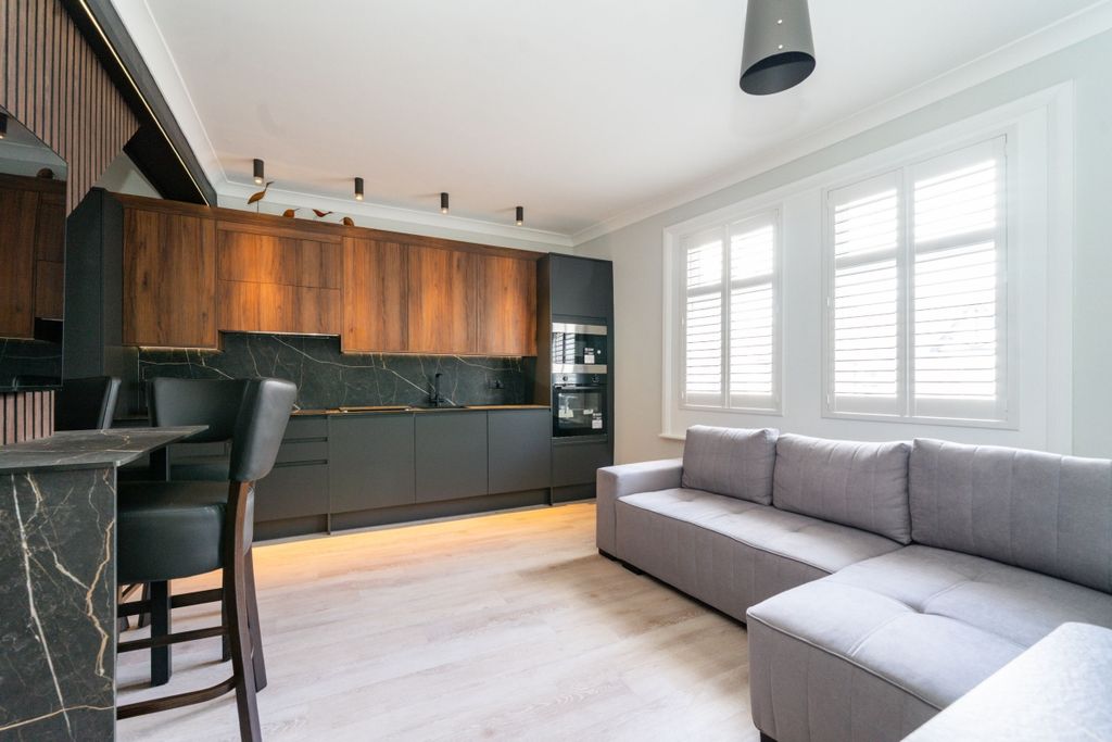 Property photo 2 of 12 52-A-Northfield-A...